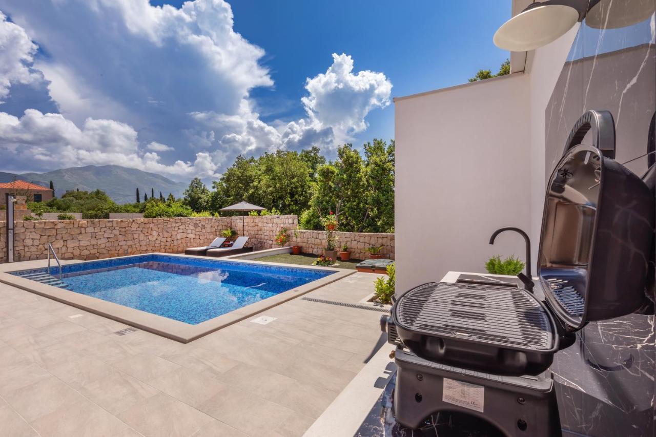 Apartment Holiday Home Doma, Cilipi Near Dubrovnik Екстериор снимка