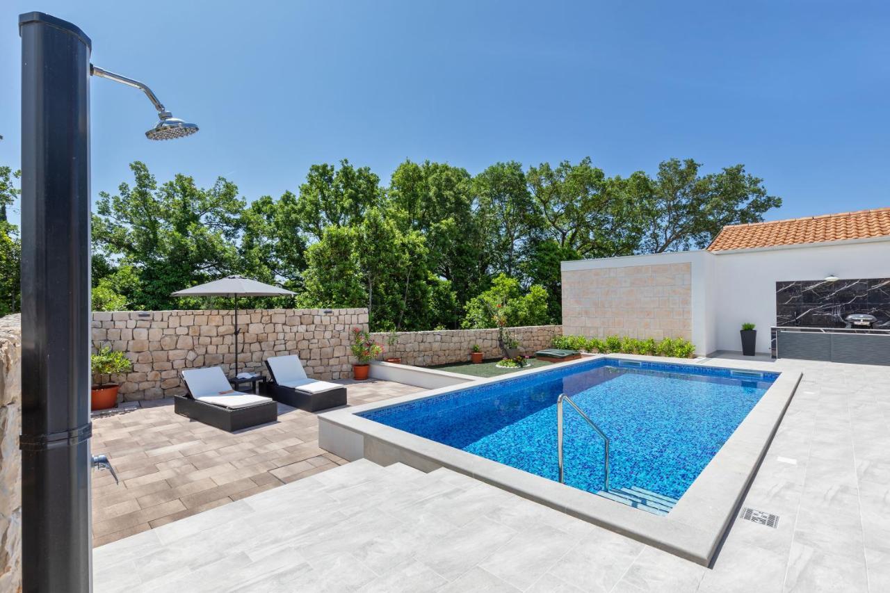 Apartment Holiday Home Doma, Cilipi Near Dubrovnik Екстериор снимка