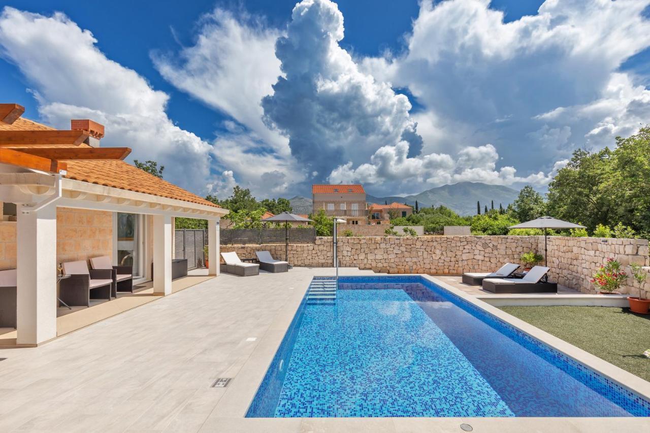 Apartment Holiday Home Doma, Cilipi Near Dubrovnik Екстериор снимка