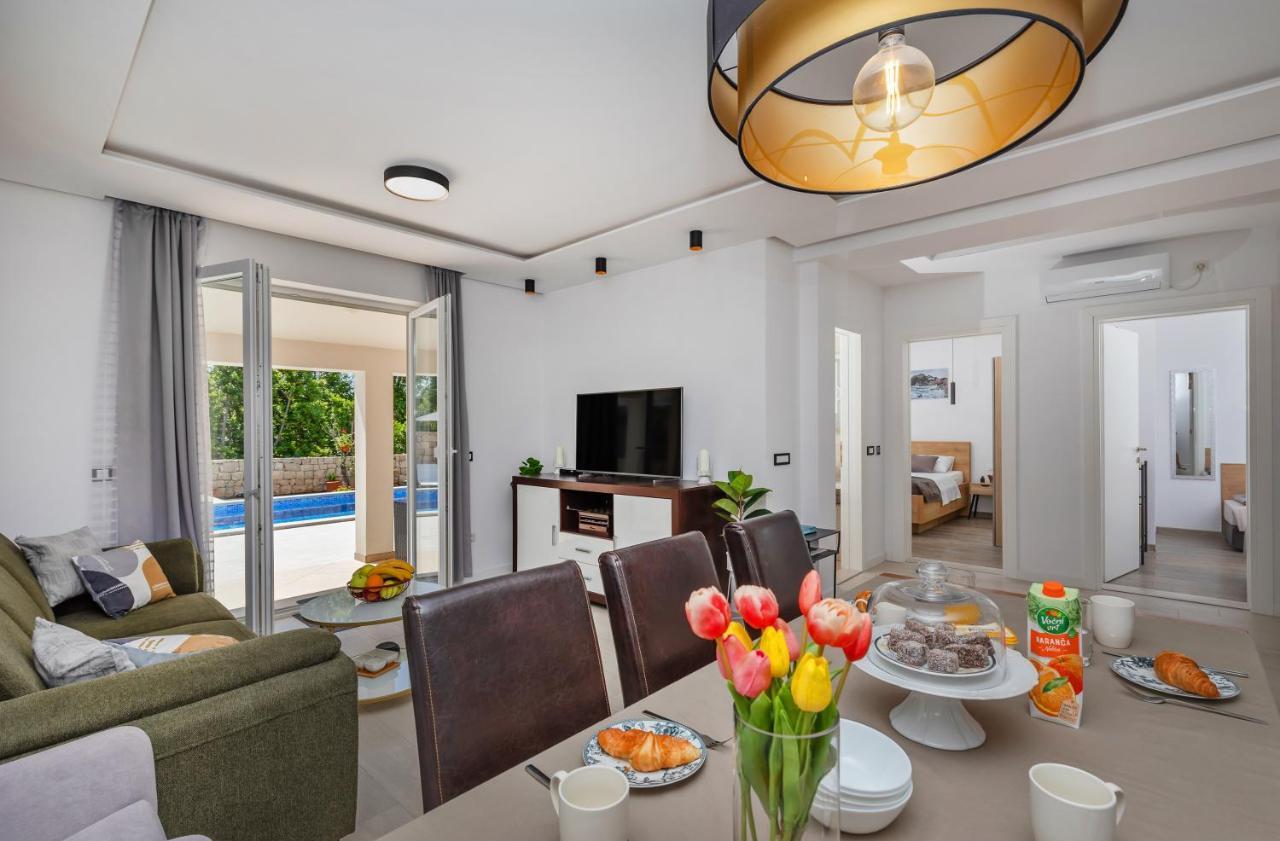 Apartment Holiday Home Doma, Cilipi Near Dubrovnik Екстериор снимка