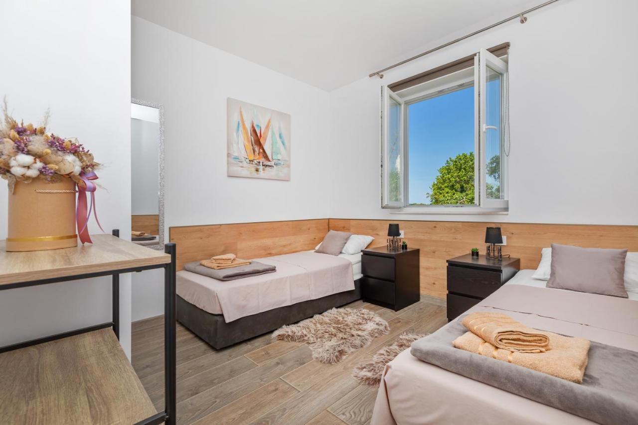 Apartment Holiday Home Doma, Cilipi Near Dubrovnik Екстериор снимка