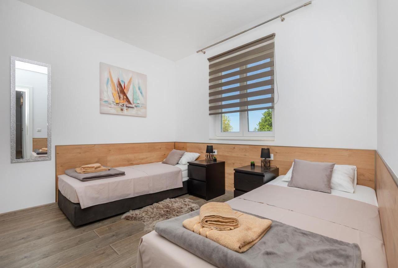 Apartment Holiday Home Doma, Cilipi Near Dubrovnik Екстериор снимка