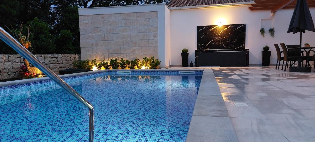 Apartment Holiday Home Doma, Cilipi Near Dubrovnik Екстериор снимка